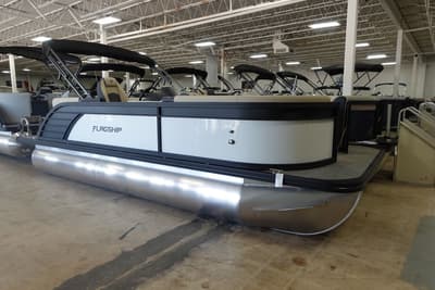 BOATZON | Flagship Pontoons D20CU XT 2026