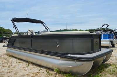 BOATZON | Flagship Pontoons Discover 22 CU XT Tritoon 2026