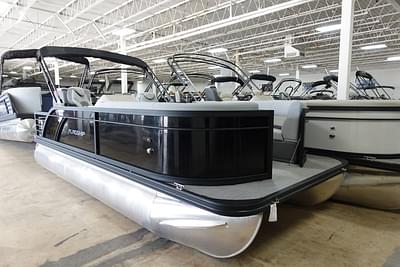 BOATZON | Flagship Pontoons Discover Rear Fish D20 RF 2023
