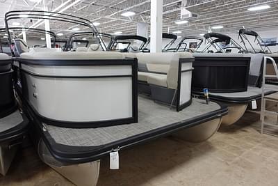 BOATZON | Flagship Pontoons Discover Rear Fish D20 RF 2023