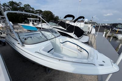 BOATZON | Formula 240 Bowrider 2011