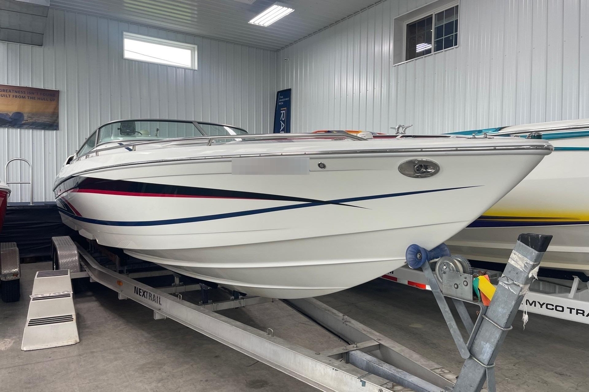 2004 Formula 292 FASTech - Sold Boat
