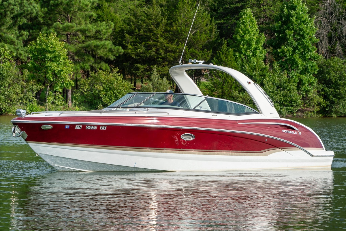2012 Formula 310 Bowrider - Sold Boat