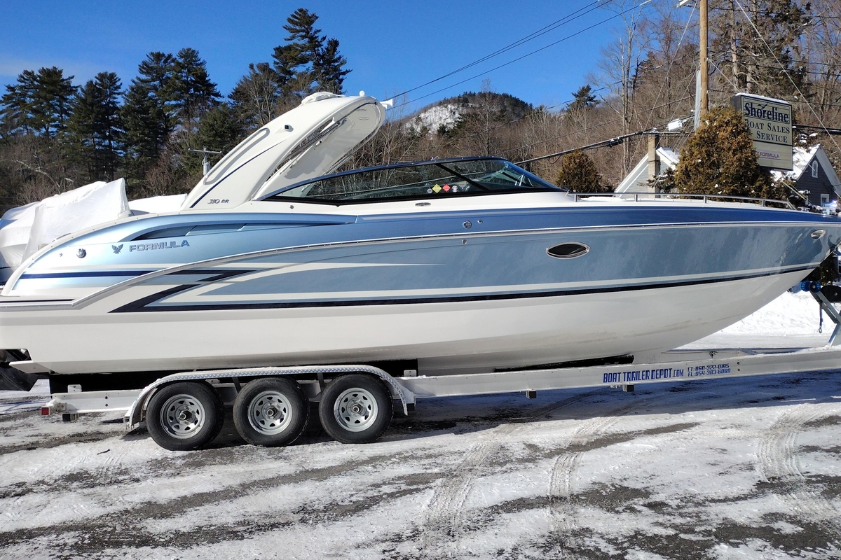 2026 Formula 310 Bowrider - Sold Boat
