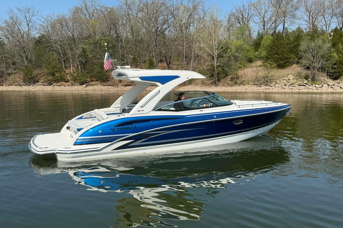 2026 Formula 310 Bowrider I/O - Sold Boat