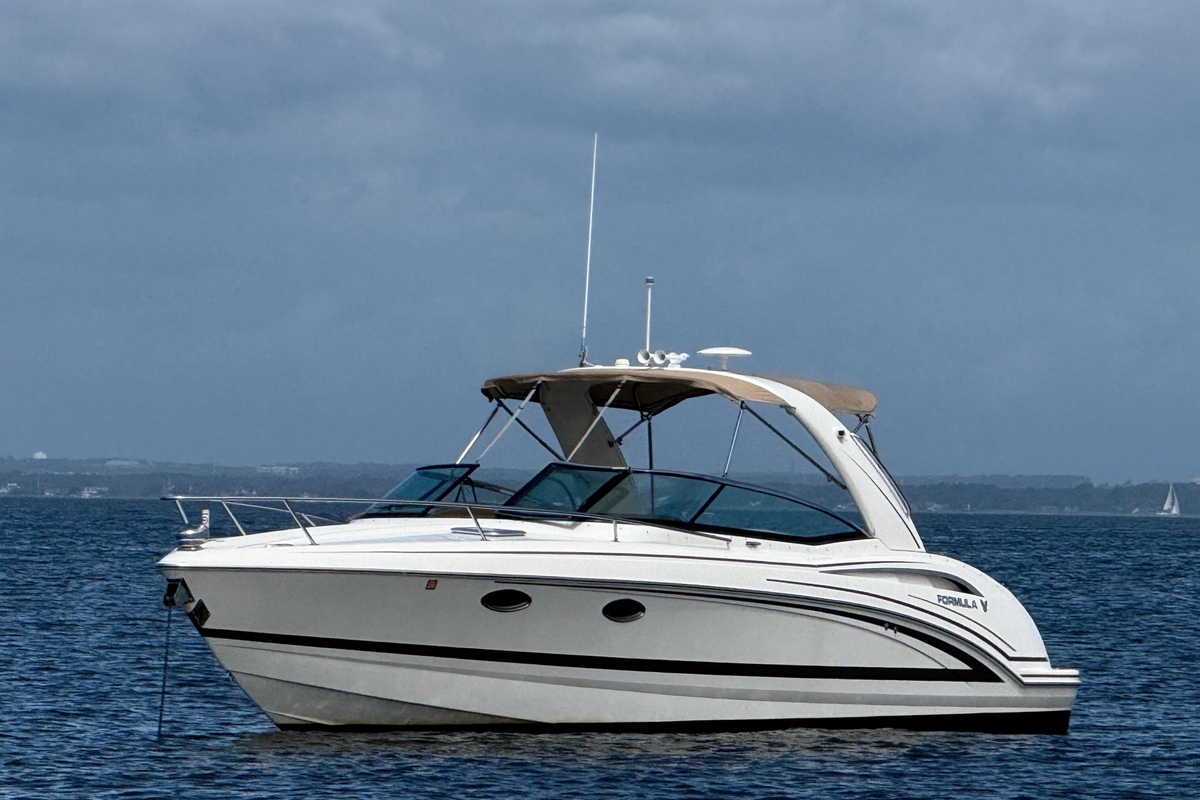2015 Formula 310 Sun Sport - Sold Boat
