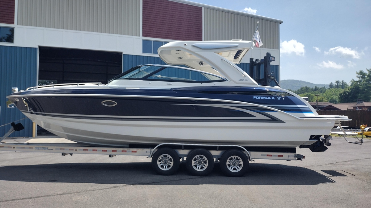 2026 Formula 330 CBR - Sold Boat
