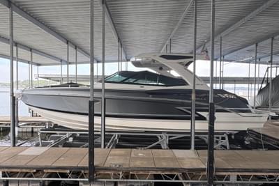 BOATZON | Formula 330 Crossover Bowrider IO 2021 BOATZON | Formula 330 Crossover Bowrider IO 2021