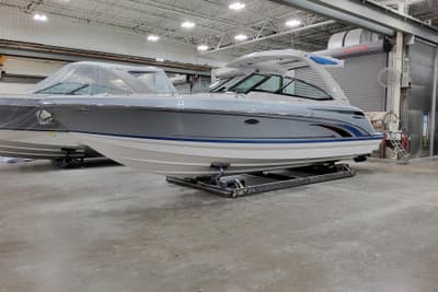 BOATZON | Formula 330 Crossover Bowrider IO 2026