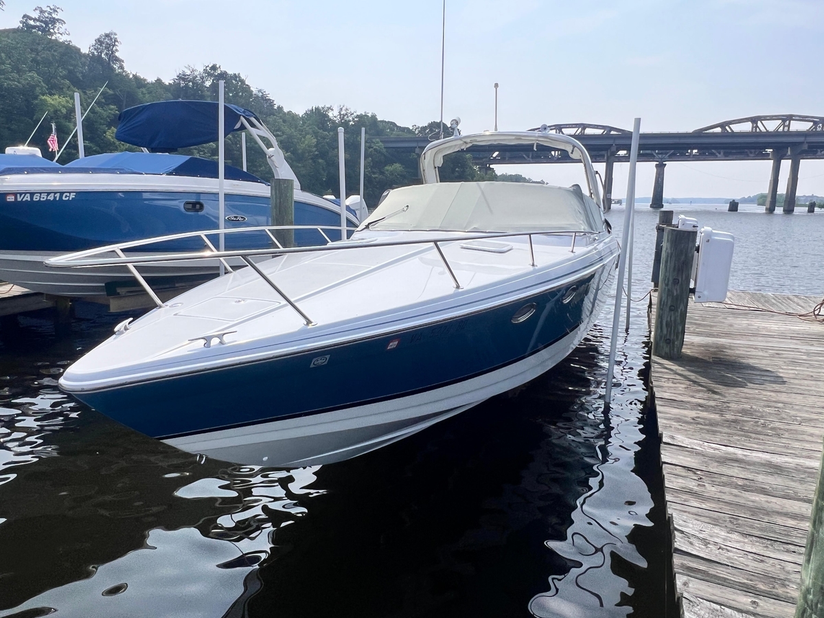 2005 Formula 330 Sun Sport - Sold Boat