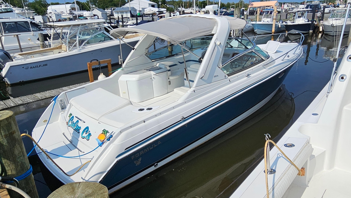 2005 Formula 330 Sun Sport - Sold Boat