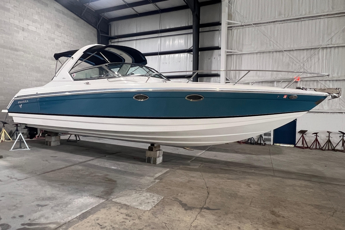 2005 Formula 330 Sun Sport - Sold Boat