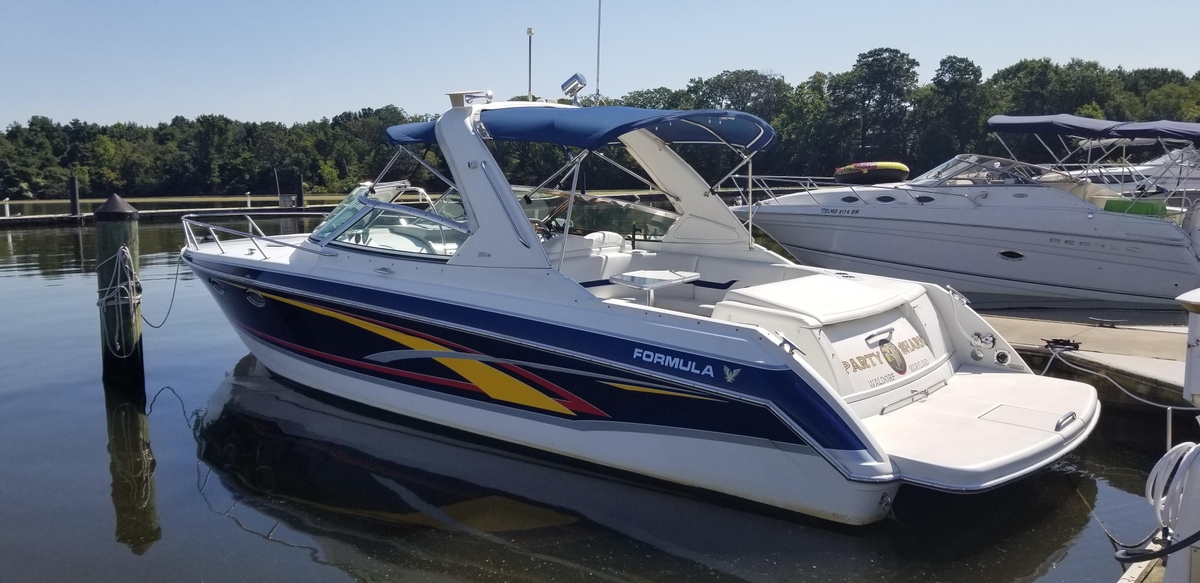 2006 Formula 330 Sun Sport - Sold Boat