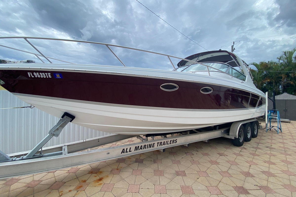 2009 Formula 330 Sun Sport - Sold Boat