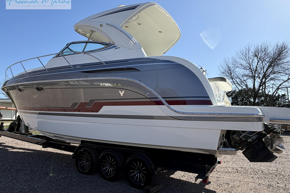 2018 Formula 34 Performance Cruiser - Sold Boat