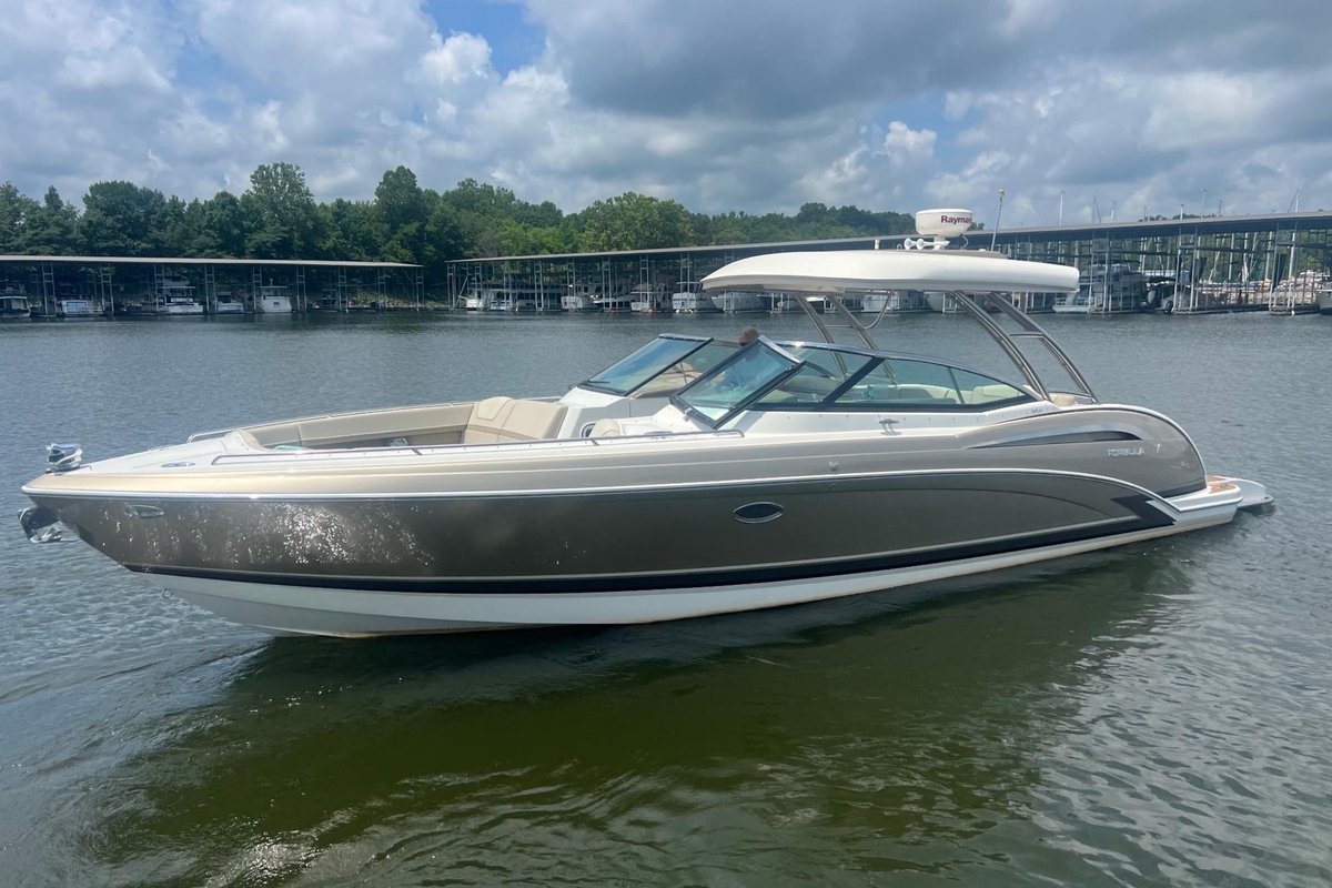 2014 Formula 350 Crossover Bowrider - Sold Boat