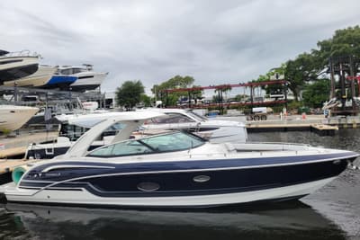 BOATZON | Formula 350 Crossover Bowrider 2019