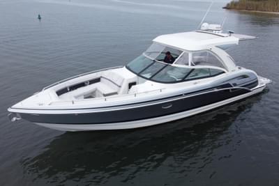 BOATZON | Formula 350 Crossover Bowrider 2020