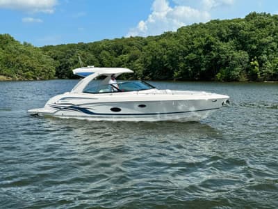 BOATZON | Formula 350 Crossover Bowrider 2022