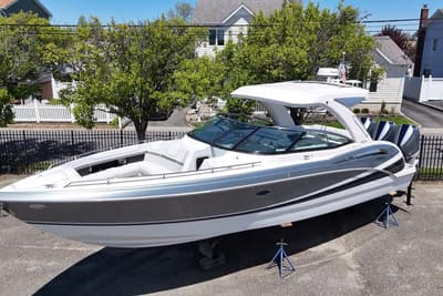 BOATZON | Formula 350 Crossover Bowrider OB 2023