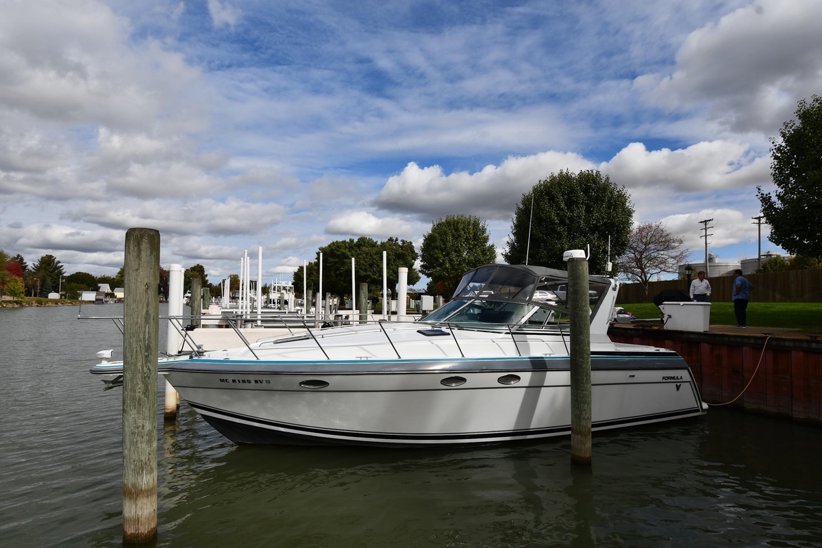 1990 Formula 36 PC - Sold Boat