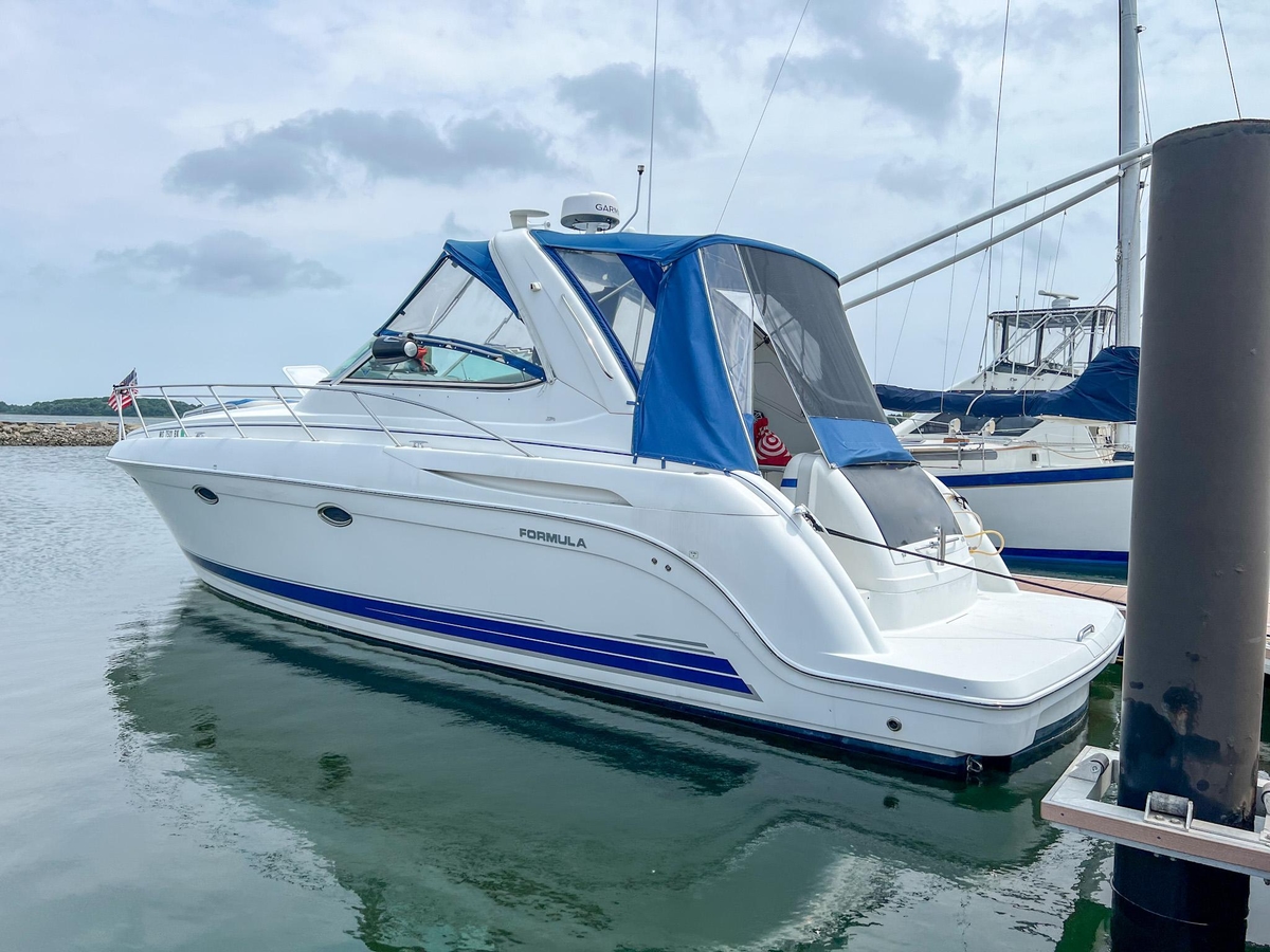 2003 Formula 37 Performance Cruiser - Sold Boat