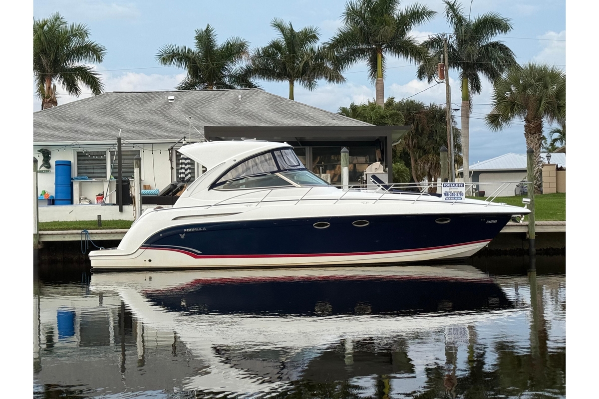 2009 Formula 37 Performance Cruiser - Sold Boat