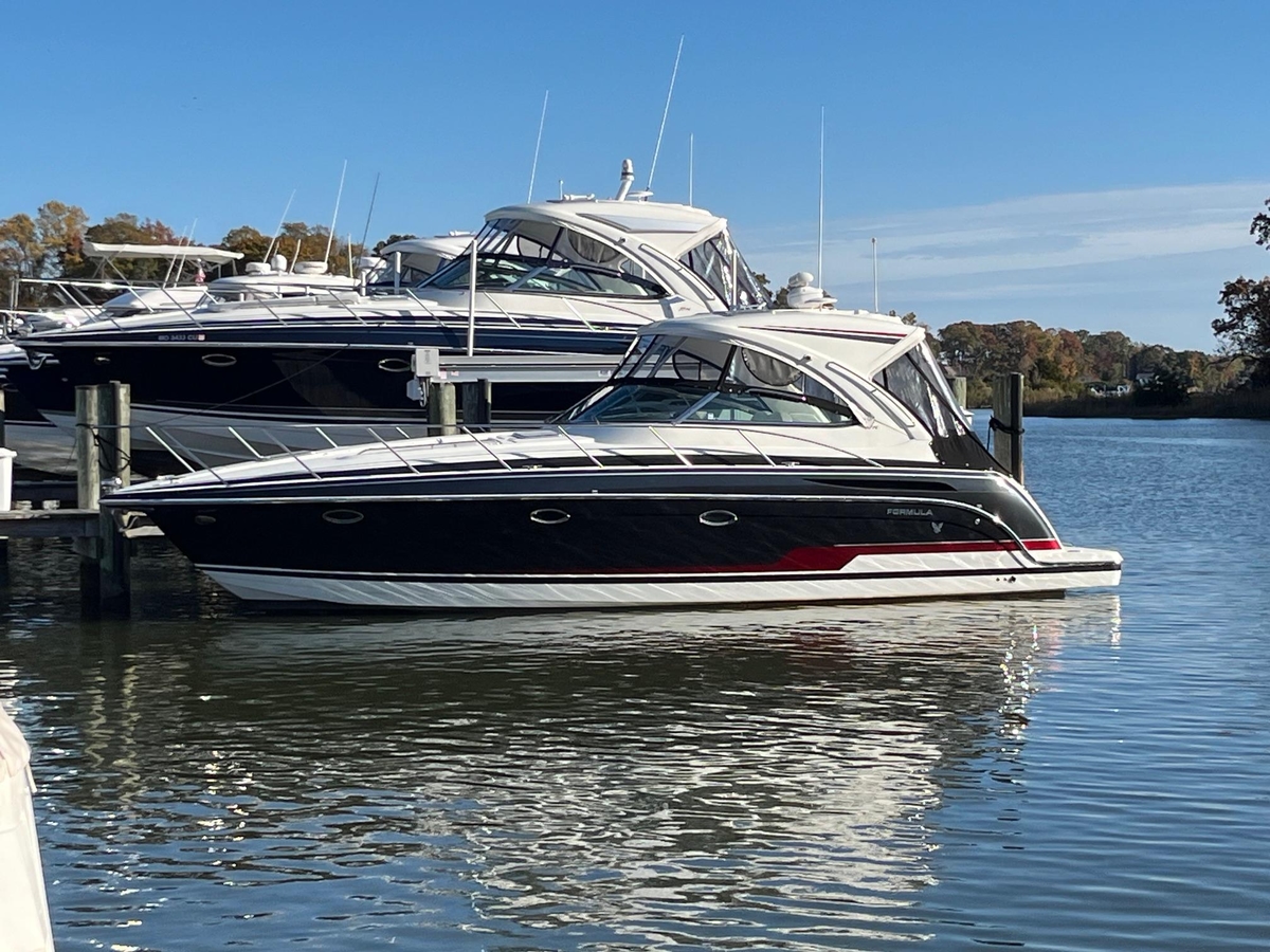 2016 Formula 37 Performance Cruiser - Sold Boat