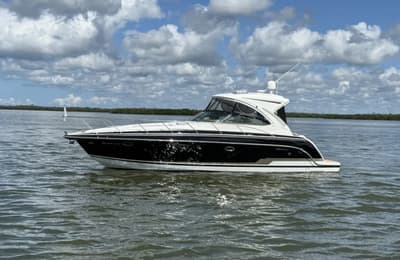 BOATZON | Formula 37 PERFORMANCE CRUISER 2016