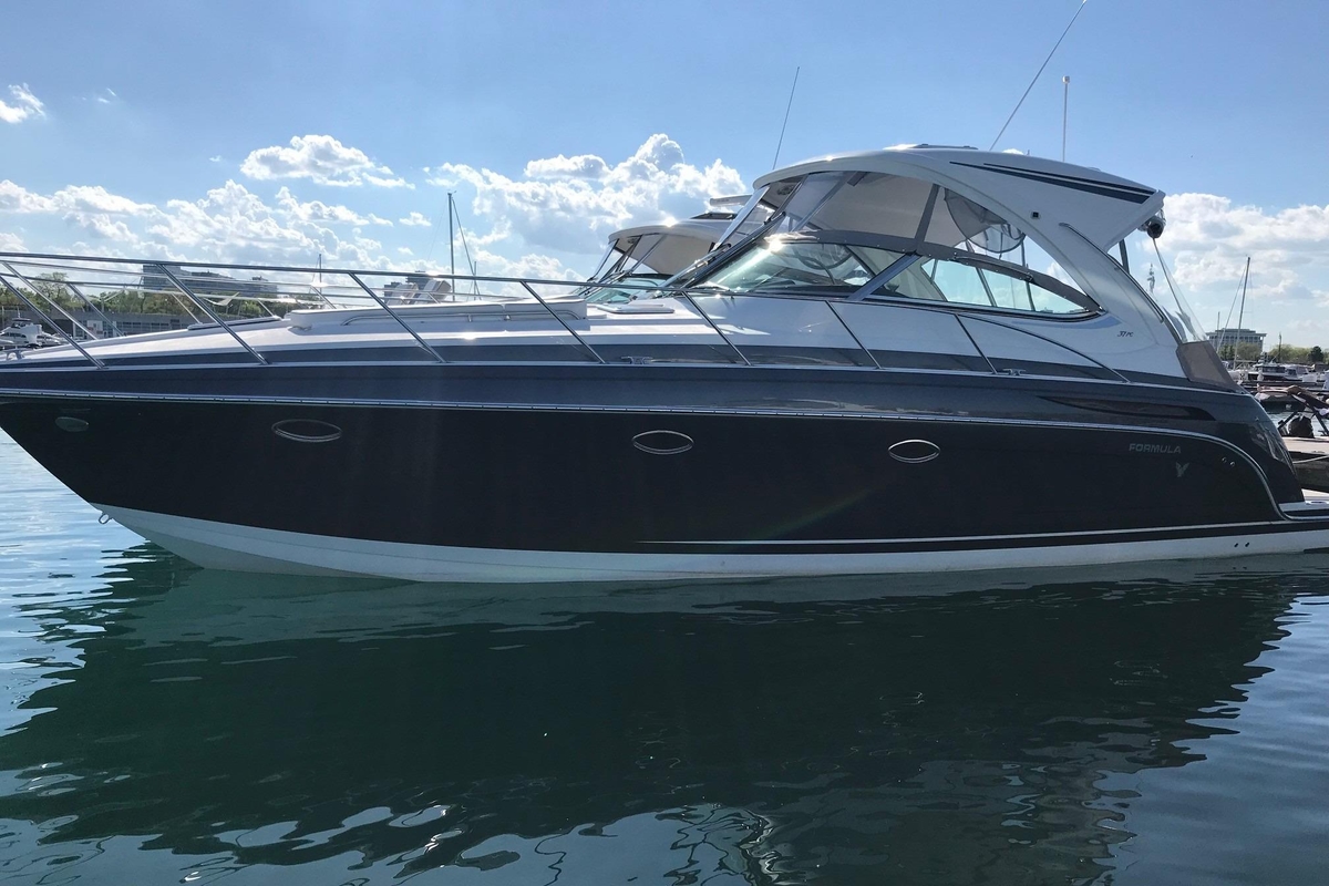 2018 Formula 37 Performance Cruiser - Sold Boat