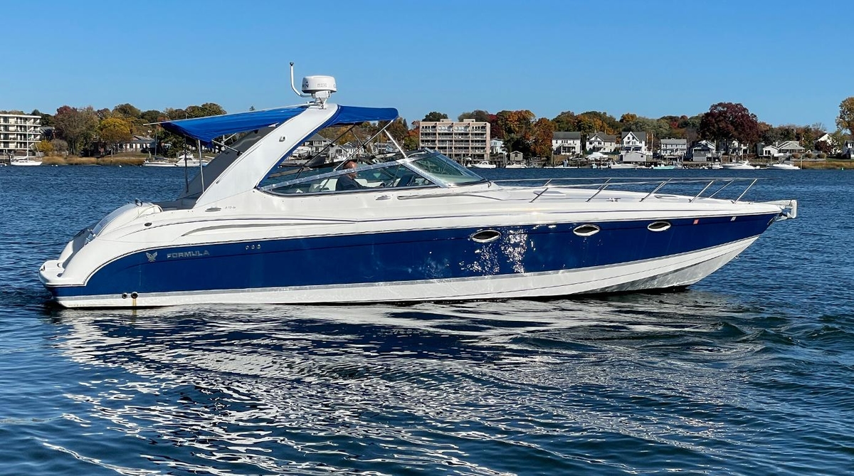 2003 Formula 370 Super Sport - Sold Boat