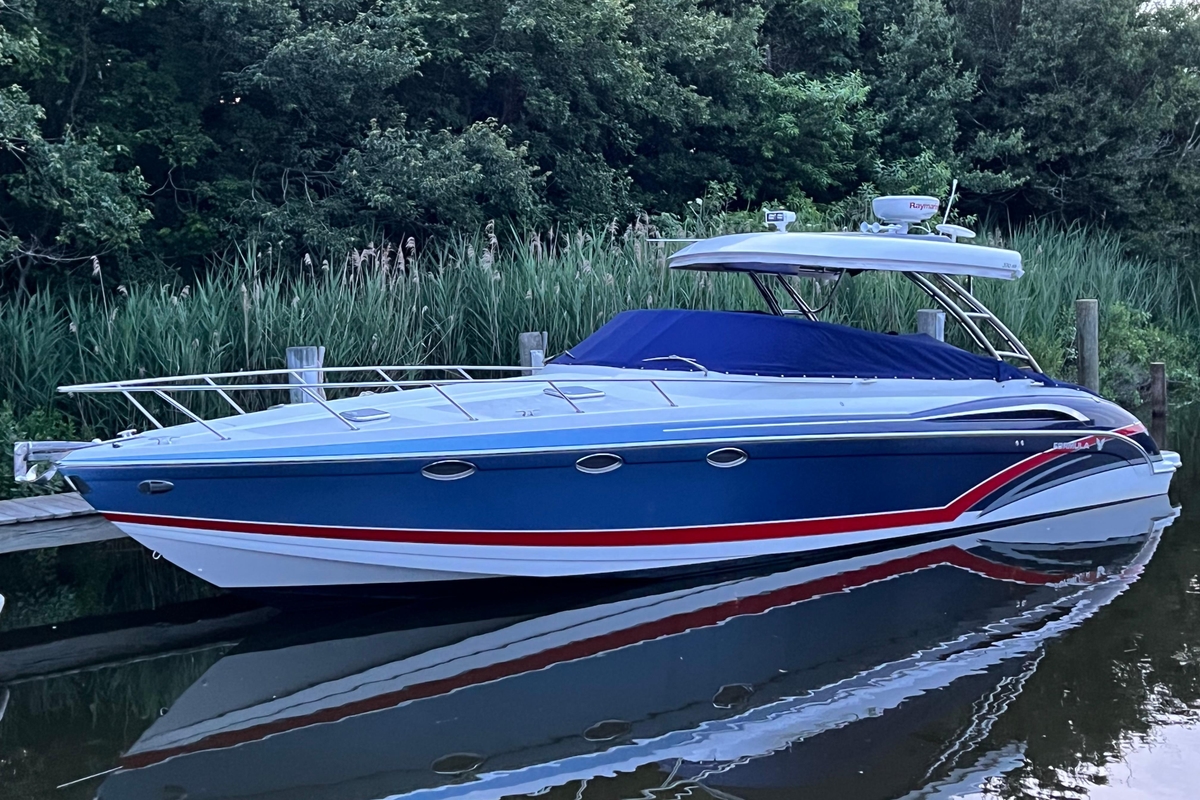 2017 Formula 370 Super Sport - Sold Boat