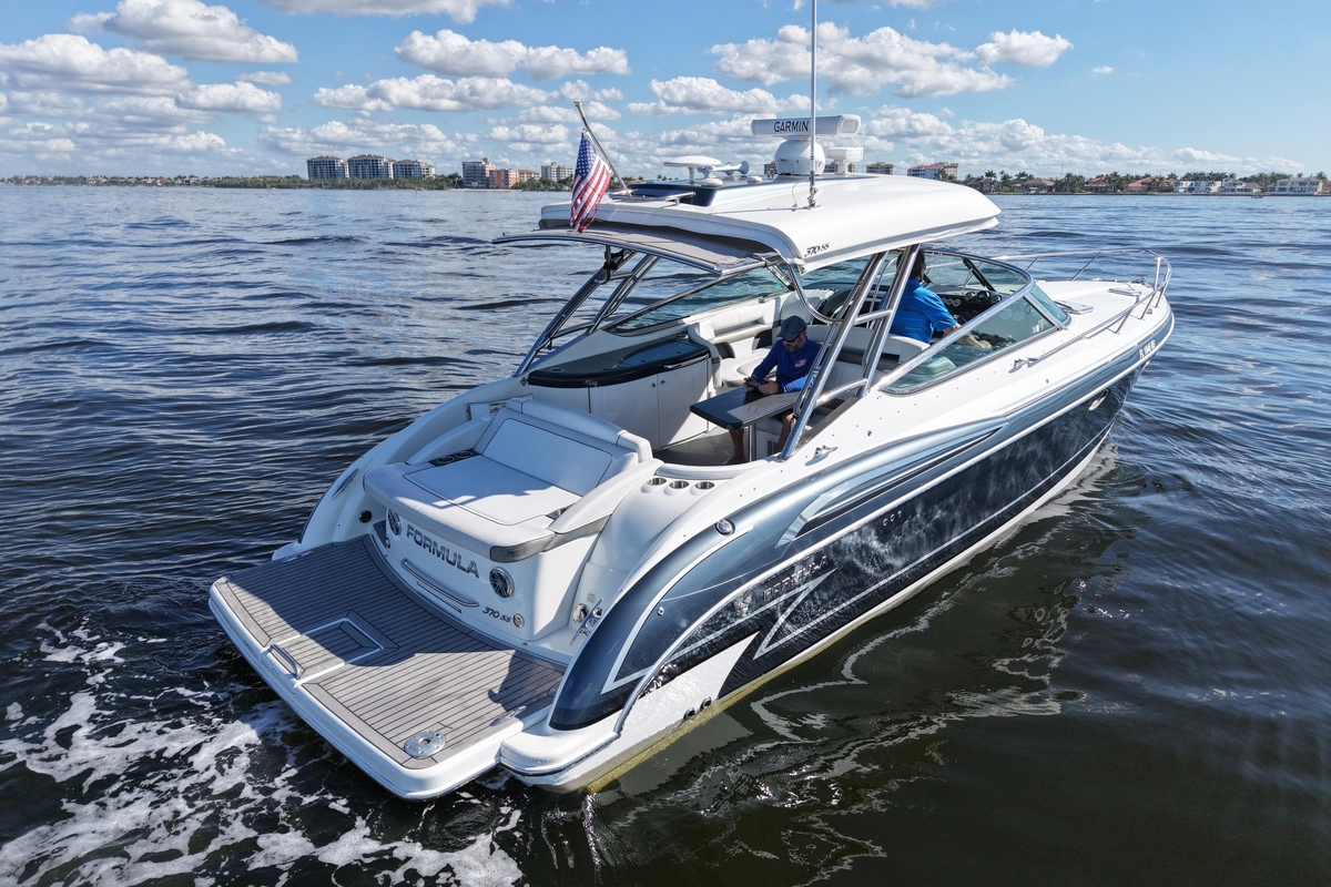 2017 Formula 370 Super Sport - Sold Boat