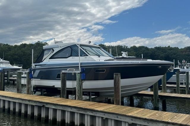 2020 Formula 380 Super Sport Crossover I/O - Sold Boat