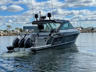 BOATZON | Formula 380 Super Sport Crossover OB 2022 BOATZON | Formula 380 Super Sport Crossover OB 2022