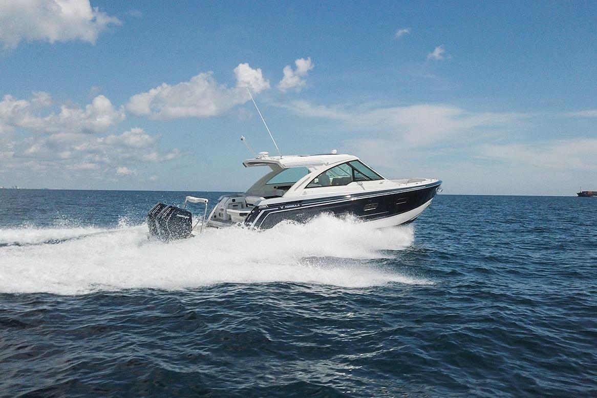 2024 Formula 380 Super Sport Crossover OB - Sold Boat