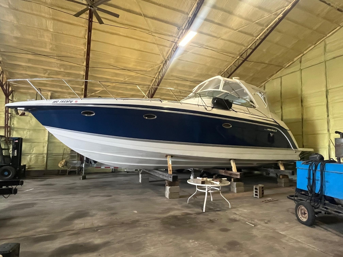 2003 Formula 40 Performance Cruiser - Sold Boat