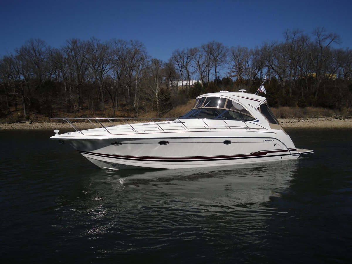 2017 Formula 40 Performance Cruiser - Sold Boat