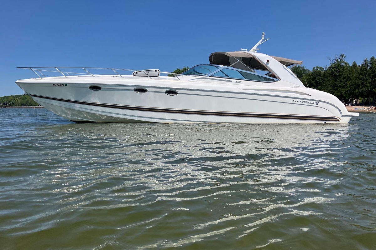 2001 Formula 400 Super Sport - Sold Boat