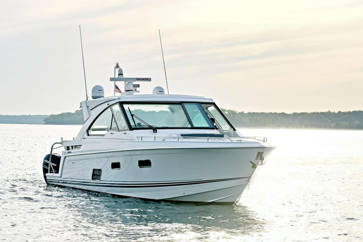 2020 Formula 400 Super Sport Crossover - Sold Boat
