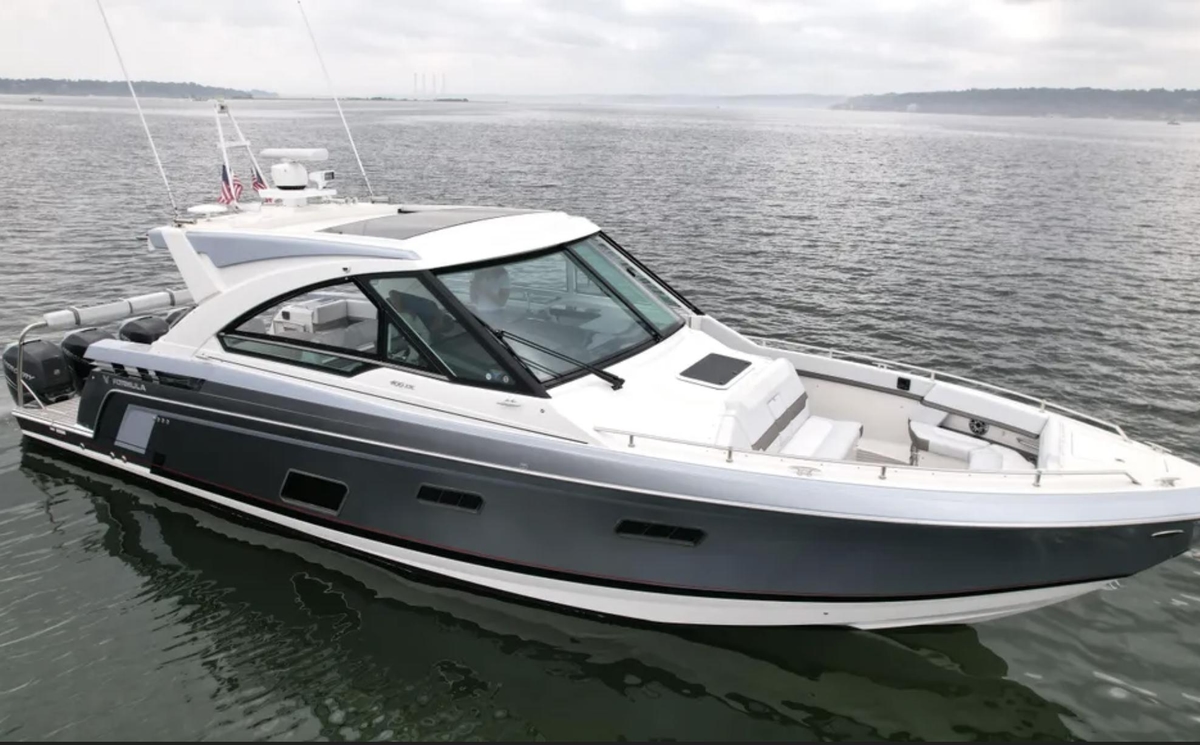 2021 Formula 400 Super Sport Crossover - Sold Boat