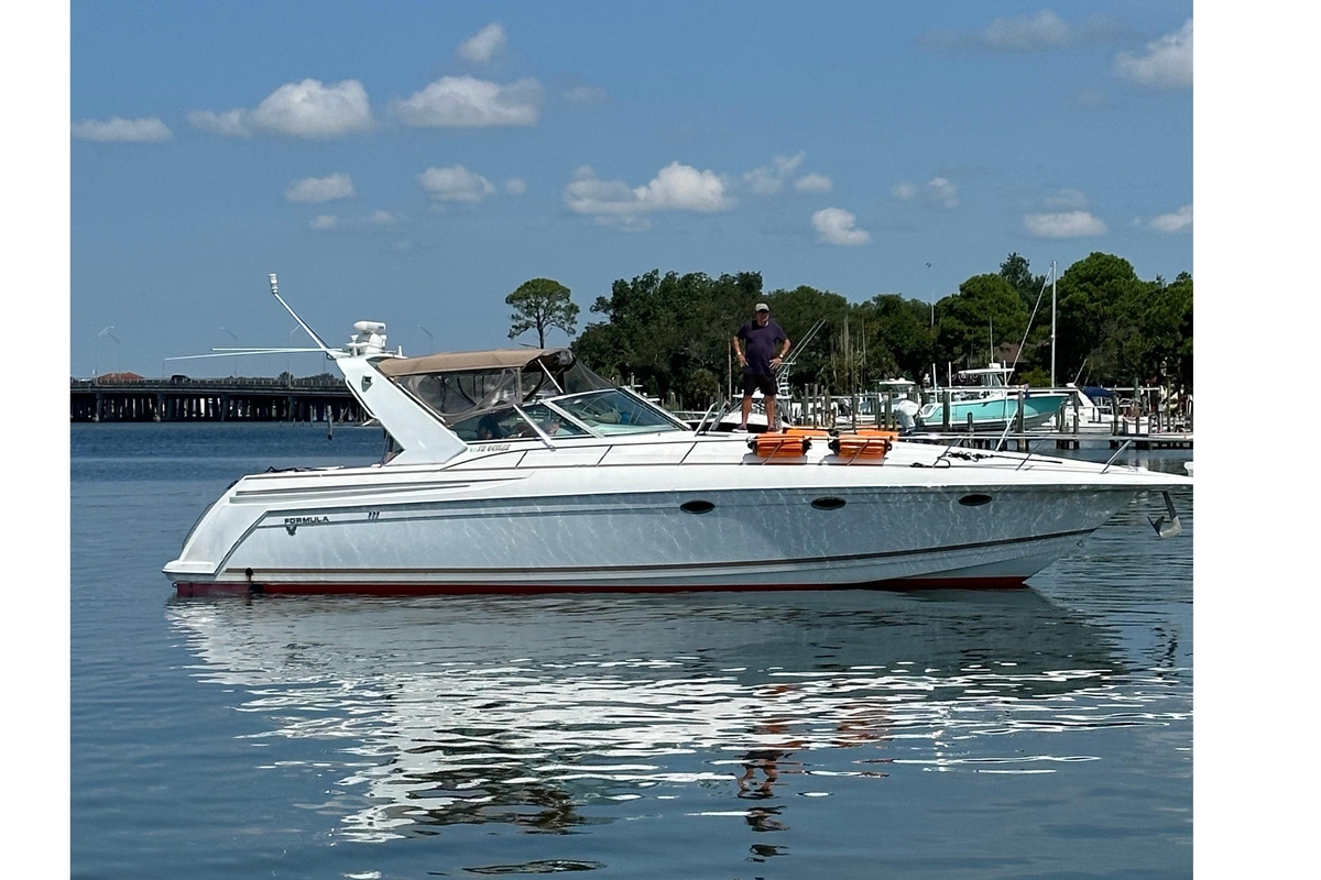 1997 Formula 41 Performance Cruiser - Sold Boat