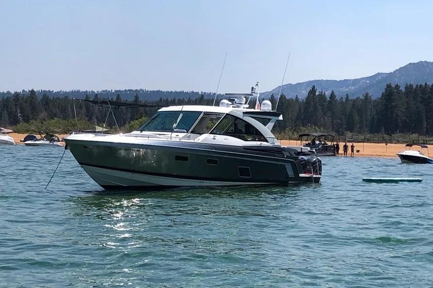 2019 Formula 430 Super Sport Crossover - Sold Boat