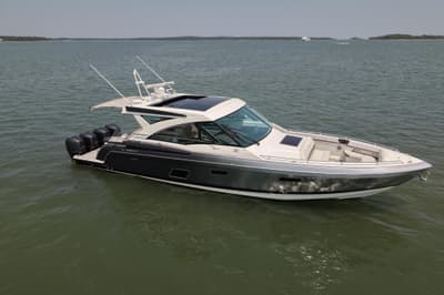 BOATZON | Formula 430 Super Sport Crossover 2019