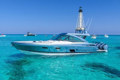 BOATZON | Formula 430 Super Sport Crossover 2025 BOATZON | Formula 430 Super Sport Crossover 2025