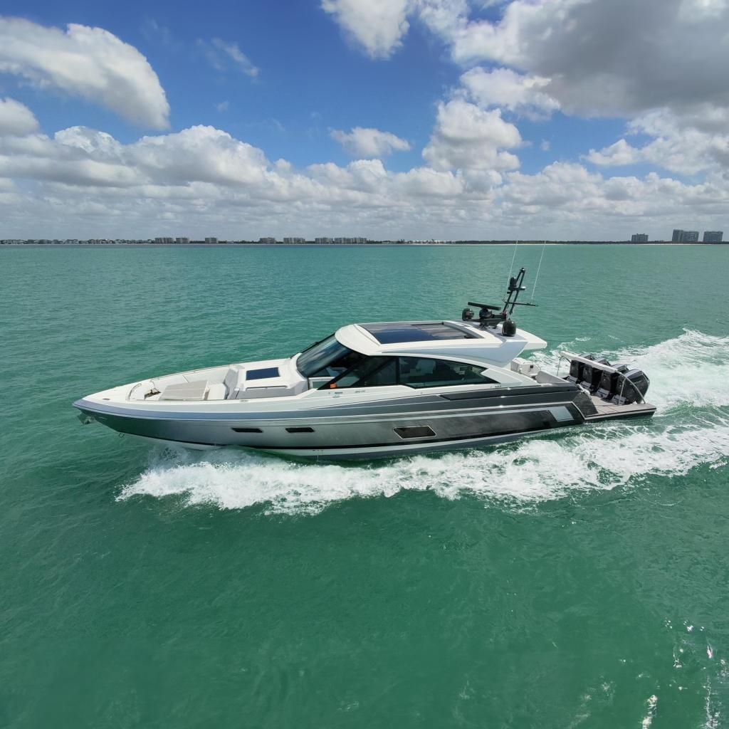 2022 Formula 500 Super Sport Crossover - Sold Boat