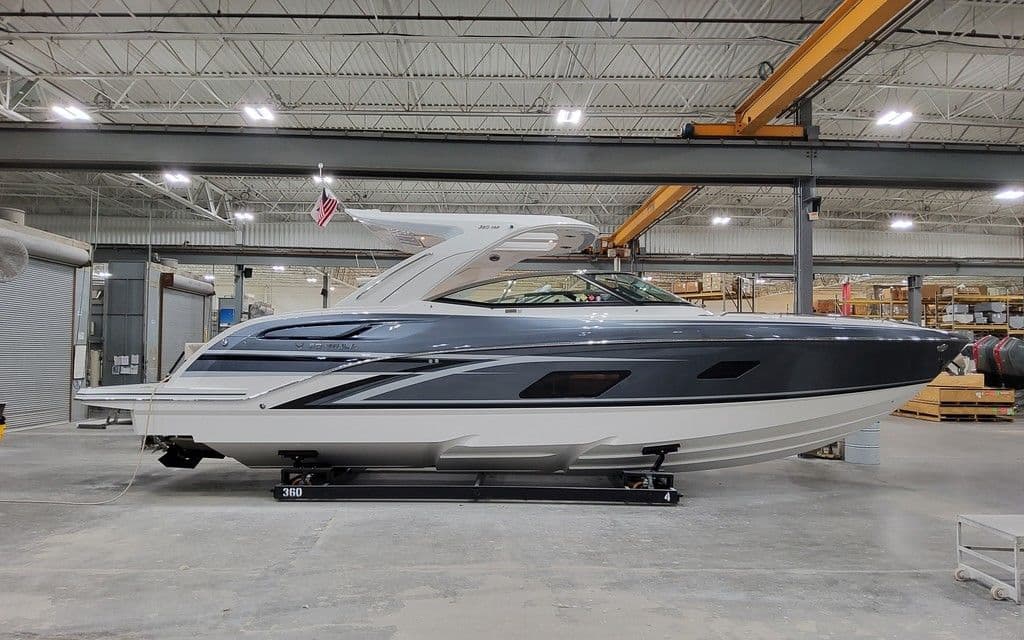 Formula Boats 360 Crossover Bowrider 2026