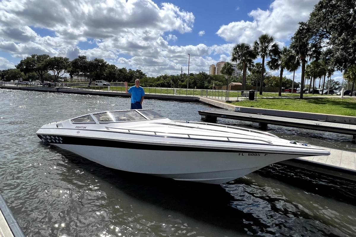 2003 Fountain 27 Fever - Sold Boat