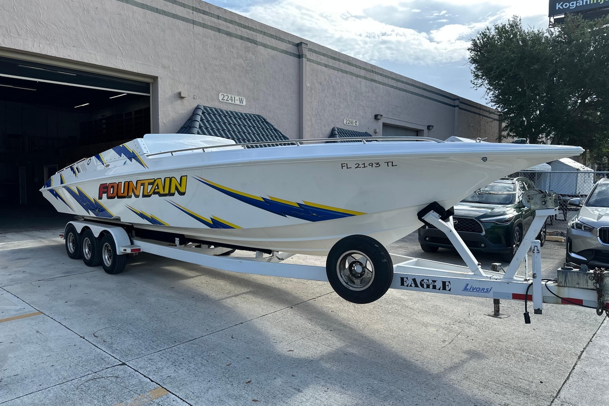 1998 Fountain 32 Fever - Sold Boat