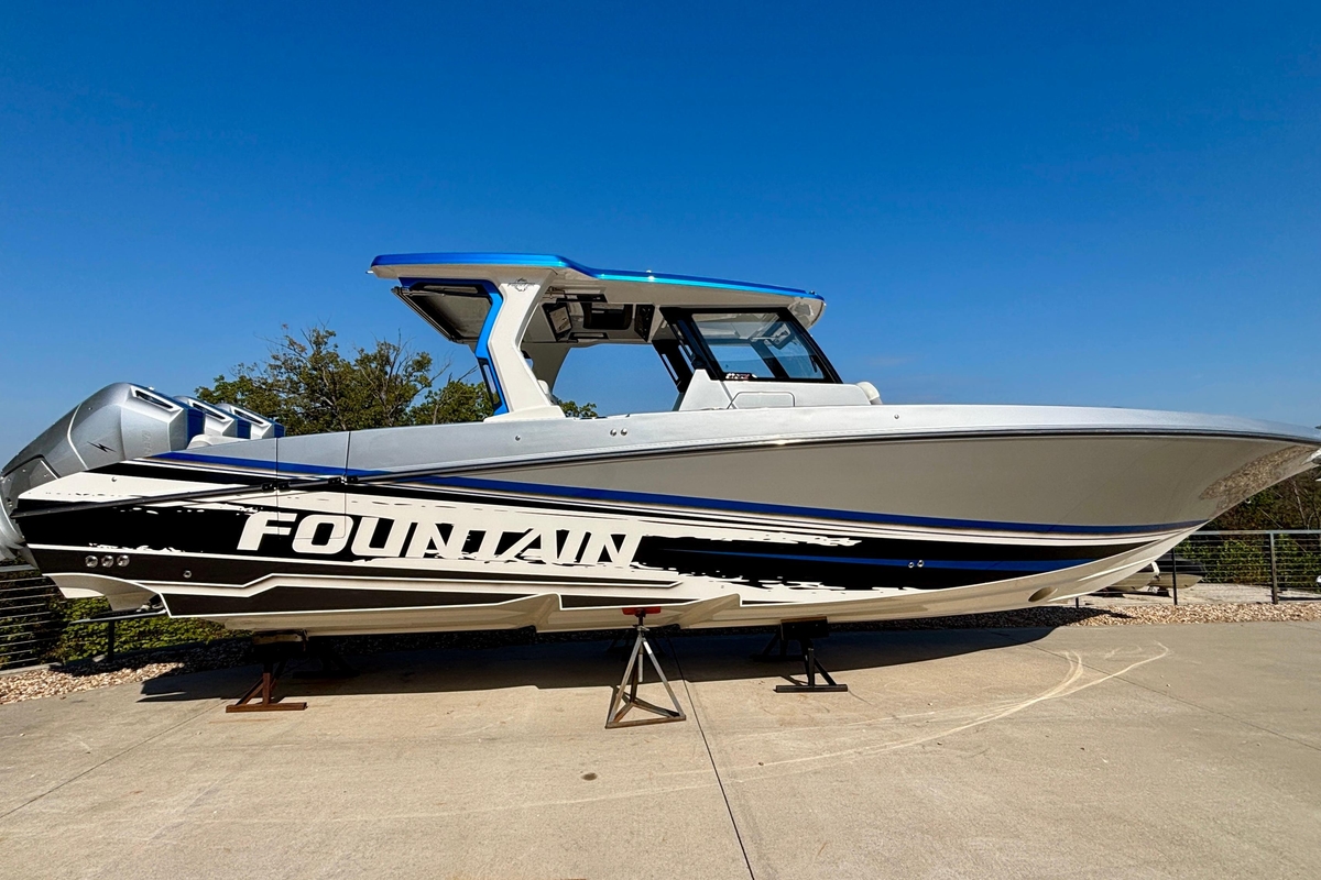2024 Fountain 38 SCX - Sold Boat